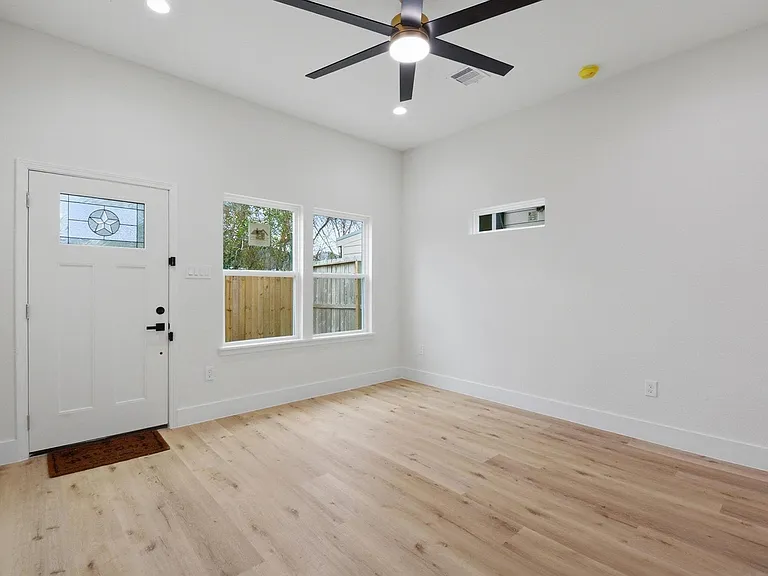 3320 Francis St #A — Photo 14