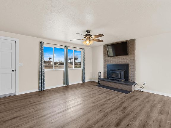 4th image of 2113 S Powerline Rd