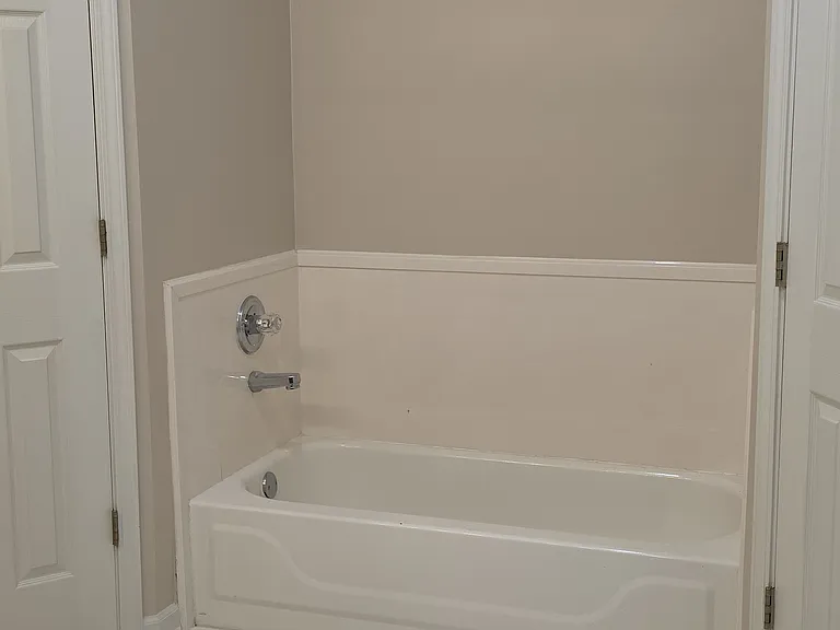 4572 Park Ridge Pkwy — Photo 18