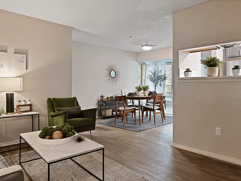 300 Riverside Pkwy — Photo 20