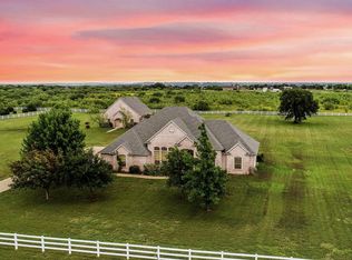 1009 Summerlin Dr, Granbury, TX 76048