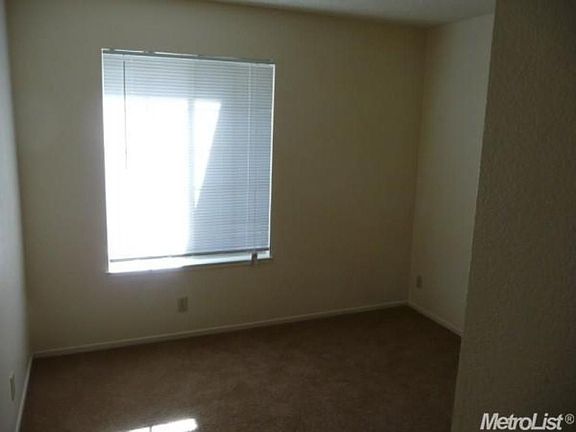 5th image of 1701 Beechwood Ct