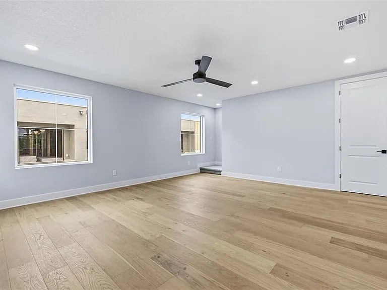 4208 W Carmen St #D — Photo 17