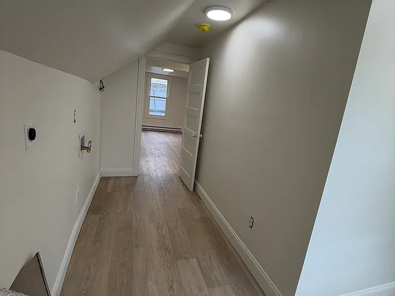 25 Lorenzo St #3 — Photo 13