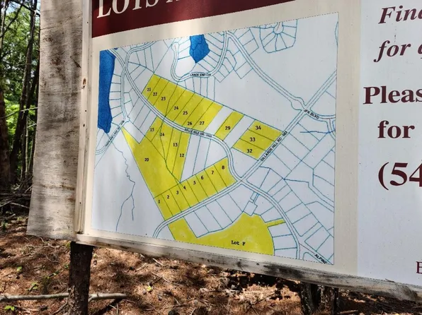 15 Belle Isle Dr, Union Hall, VA 24176