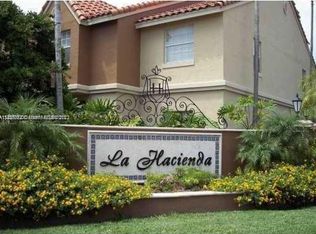 18308 NW 68th Ave #N, Hialeah, FL 33015