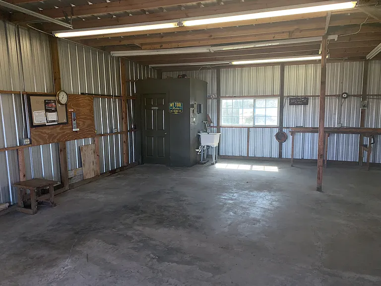 10704 State Highway 185 S — Photo 45