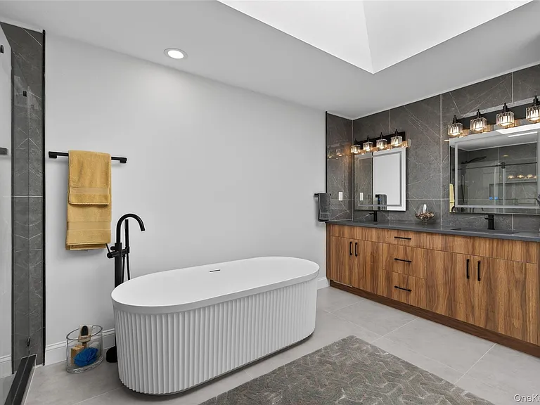 60 Wimbledon Dr #60 — Photo 23