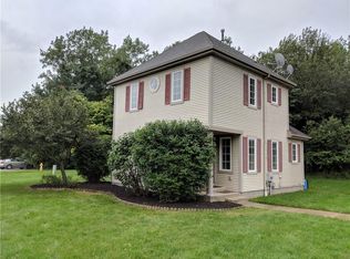 15 Schilling Ln, Rochester, NY 14618
