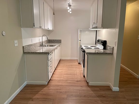 5th image of 1221 Morse Ave #64