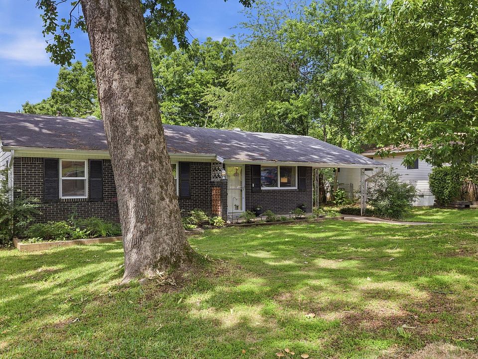 1st image of 318 Ellis Dr