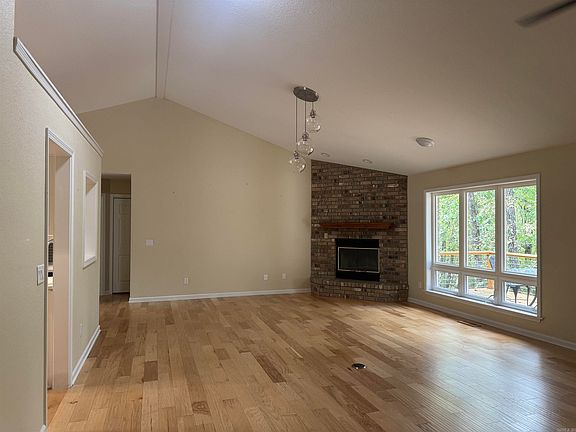 4th image of 100 Ferdinand Way