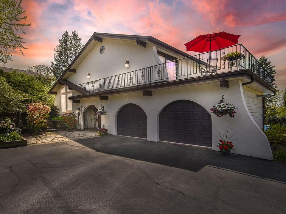 1st image of 300 Mandan DRIVE
