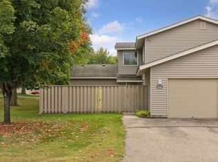 1036 Carmel Ct, Shoreview, MN 55126