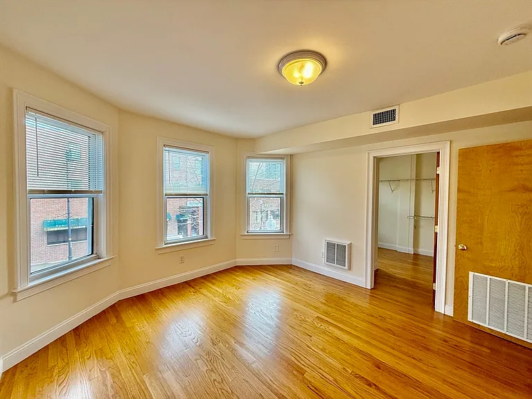 724 Cambridge St #2 — Photo 10