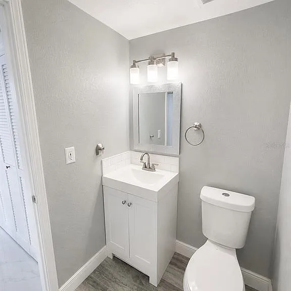 5124 Springwood Dr — Photo 16