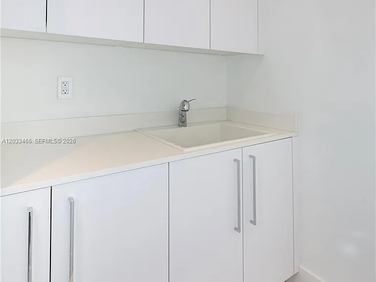 15701 Collins 1403 Sunny #1403 — Photo 46