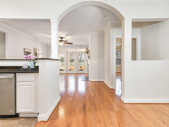 2nd image of 2810 Bedford Green Dr APT 104