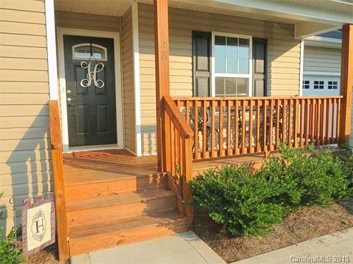 3rd image of 128 Mallory Tai Dr