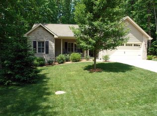 112 Highgate Dr, Crossville, TN 38558