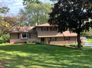 1580 Helene Dr, Brookfield, WI 53045