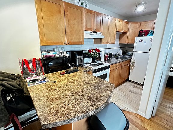 5th image of 200 Kelton St APT 11