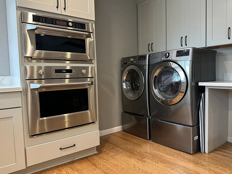 Over, convection oven, microwave, washer & dryer