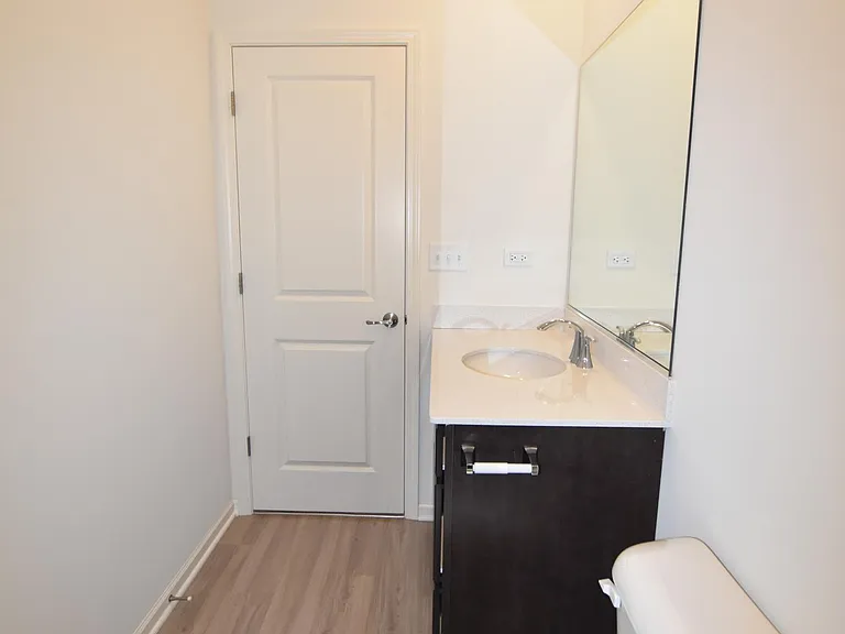 2945 Showplace Dr — Photo 34