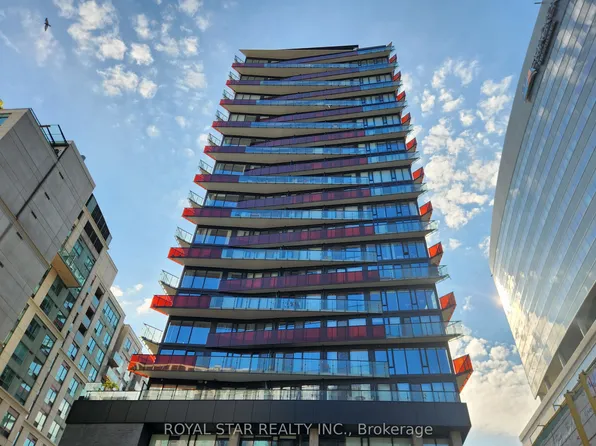 215 Queen St W Unit 601, Toronto, ON M5V 1Z4