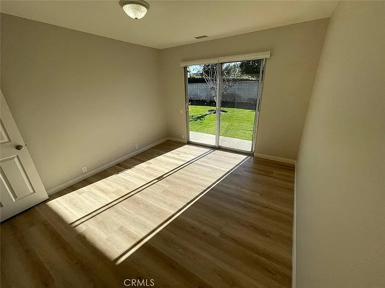 25372 Pacifica Ave — Photo 28