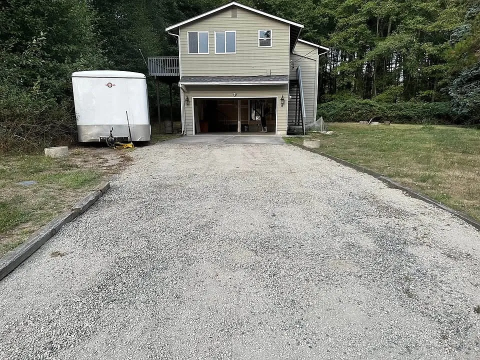 8 Ryan Way — Photo 1