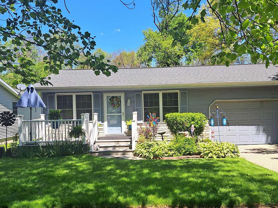 1st image of 2411 W Ewing Ave
