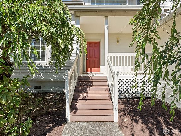 3rd image of 5917 73rd Avenue NE