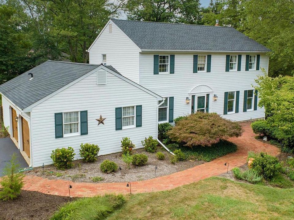 1st image of 310 Brookwood Dr #31