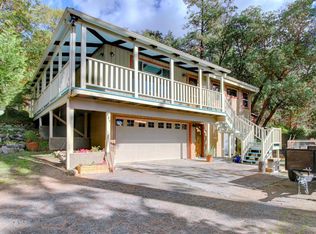 637 6th Ave, Gold Hill, OR 97525