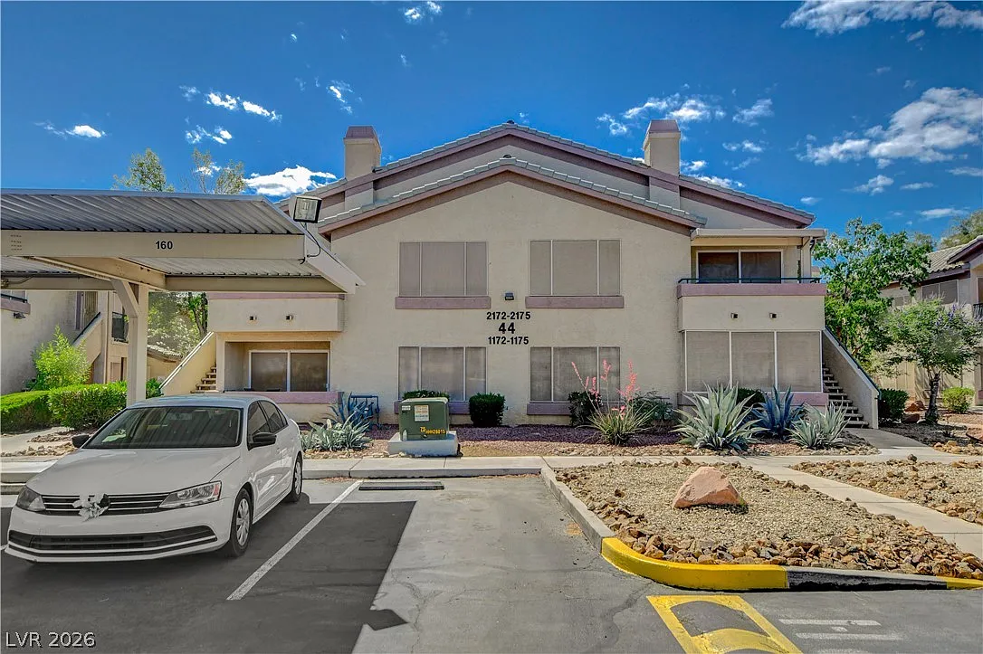 2 bed, 2.0 bath, 1029 sqft, $1,250 — Photo 1