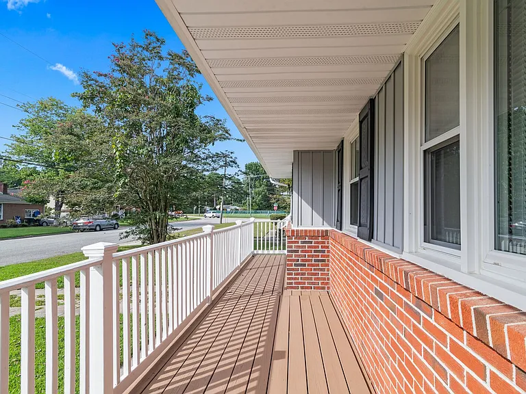 5 Fairway Ln — Photo 3