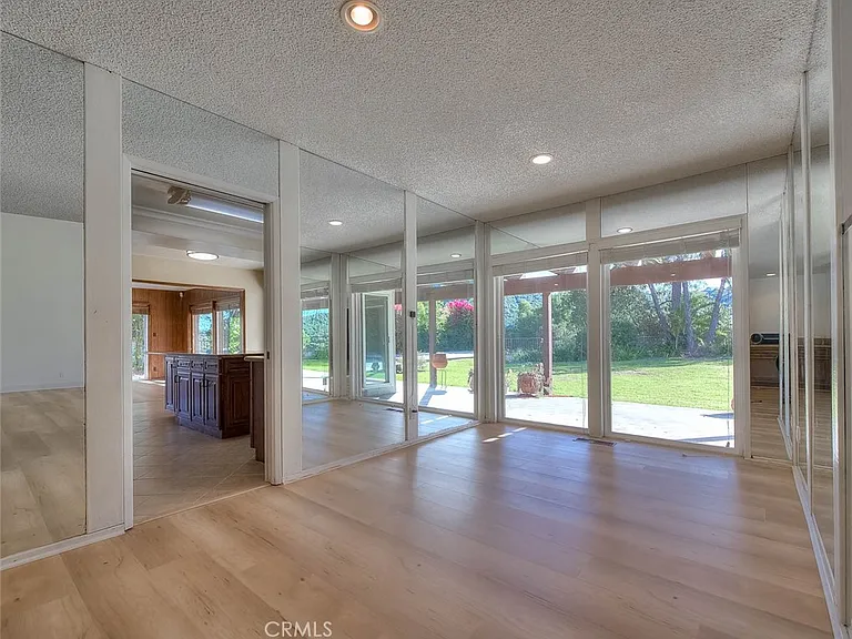 16612 Park Lane Cir — Photo 11