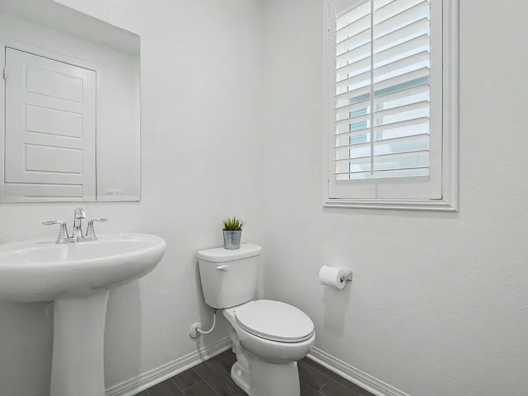 821 Parisa Pl — Photo 25