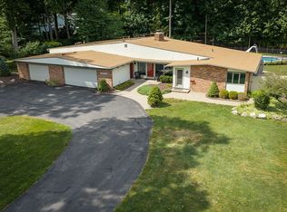 34100 Oakdale St, Livonia, MI 48154