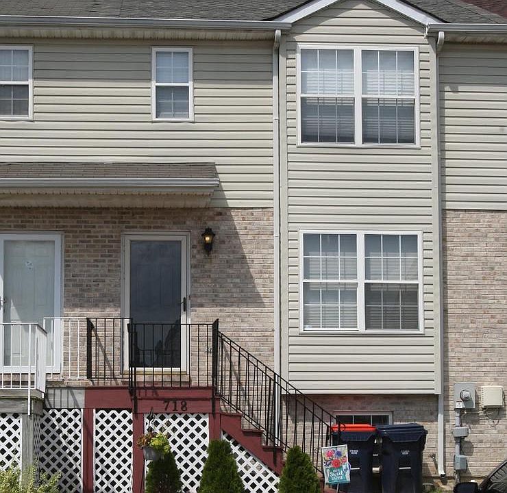 1st image of 718 Marian Dr