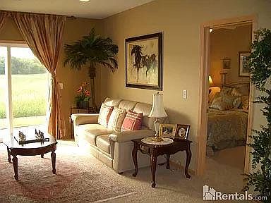 4th image of 5081 Yuma Ln N