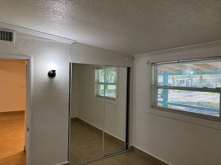 1824 S Brookview Dr — Photo 10