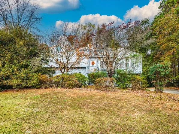 4831 Highpoint Dr NE, Marietta, GA 30066
