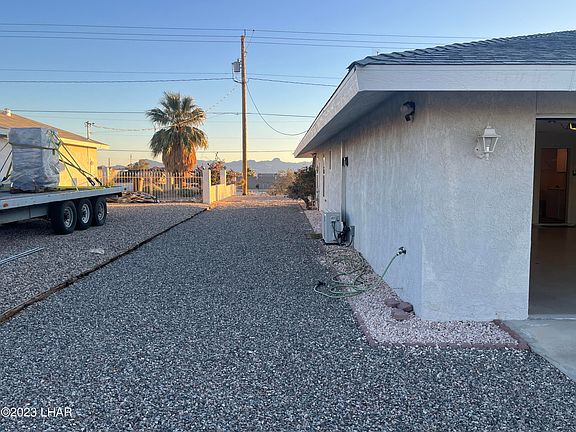 4th image of 2870 Arabian Dr