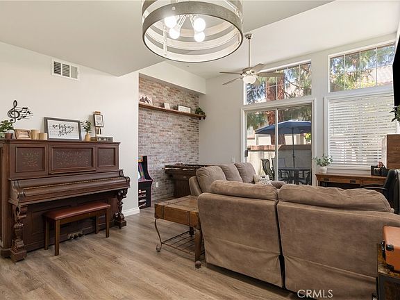 4th image of 2941 Via Milano St #108