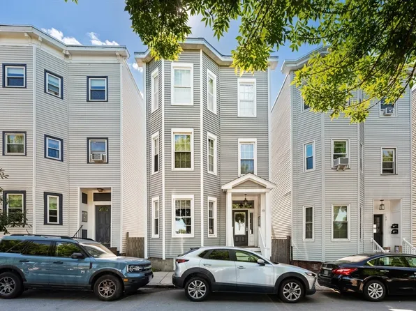 19 M St #1, South Boston, MA 02127