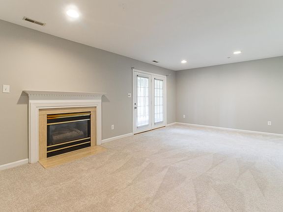 3rd image of 733 Mashie Ct