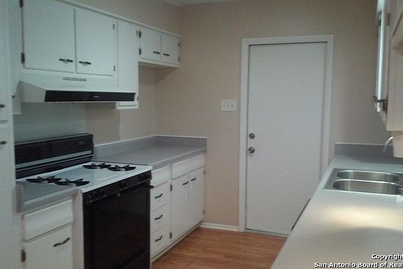 5th image of 5311 Happiness St