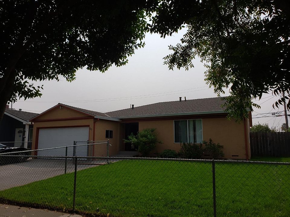 1st image of 227 Challenger Ave